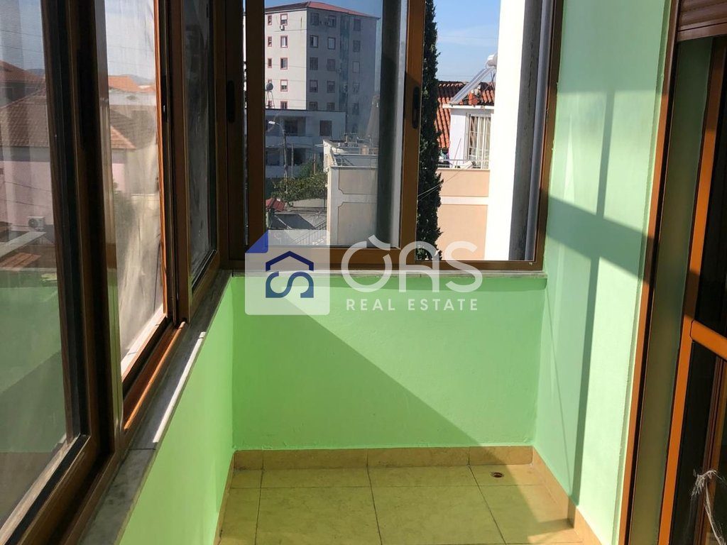 Jepet me qera apartament 2+1 tek Jordan Misja