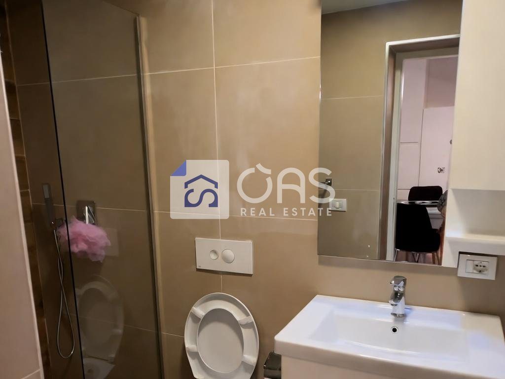 Jepet me qera apartament tek Liqeni i Thate