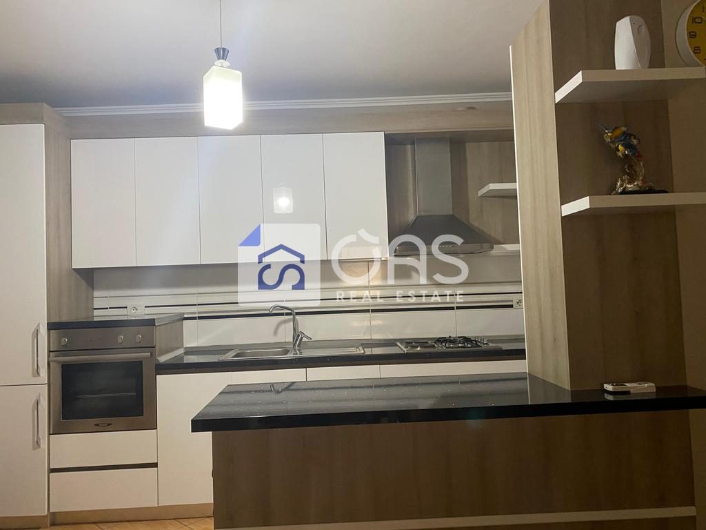 Jepet me qera apartament 2+1+2 tek Bulevardi "Bajram Curri"