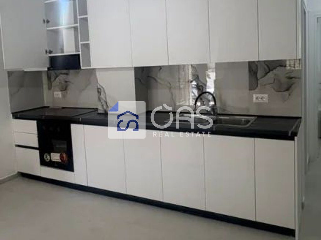 Shitet apartament 2+1 ne Laprake
