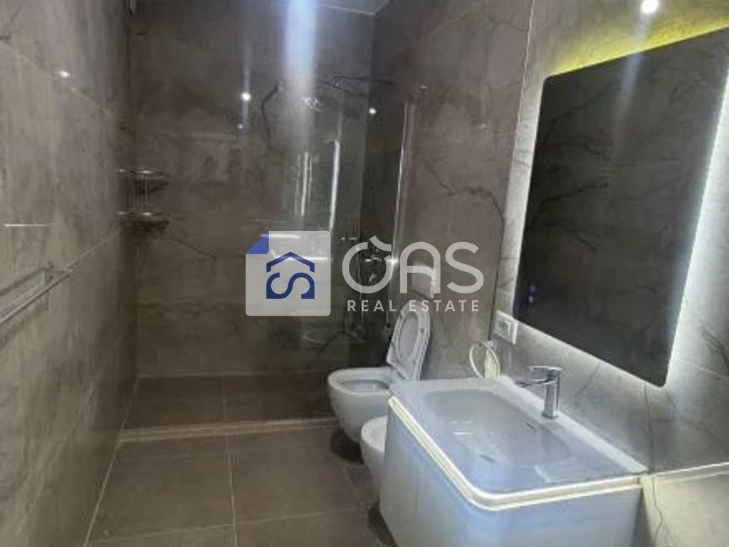Shitet apartament 2+1 ne Laprake
