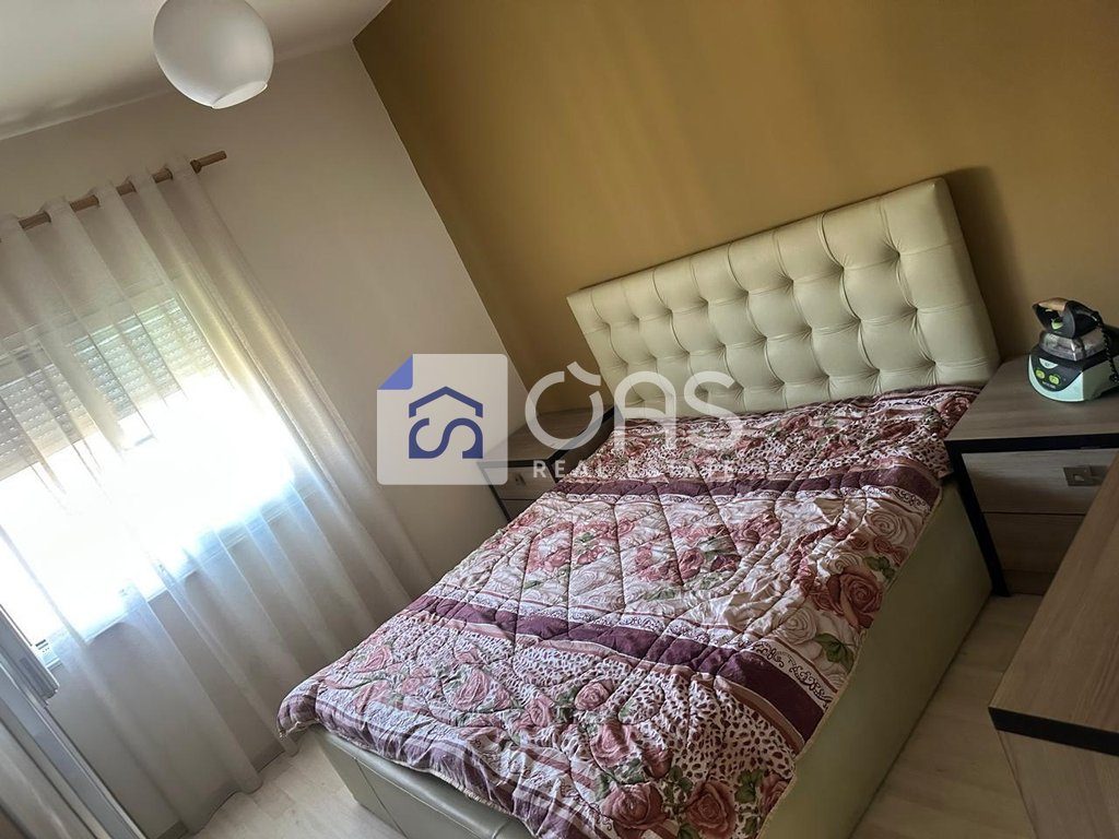 Jepet me qera apartament 1+1 tek Petro Nini