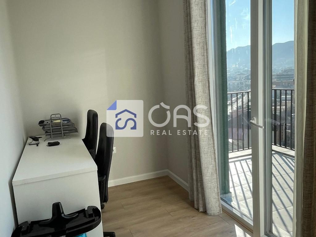 Shitet apartament 2+1 ne Yzberisht