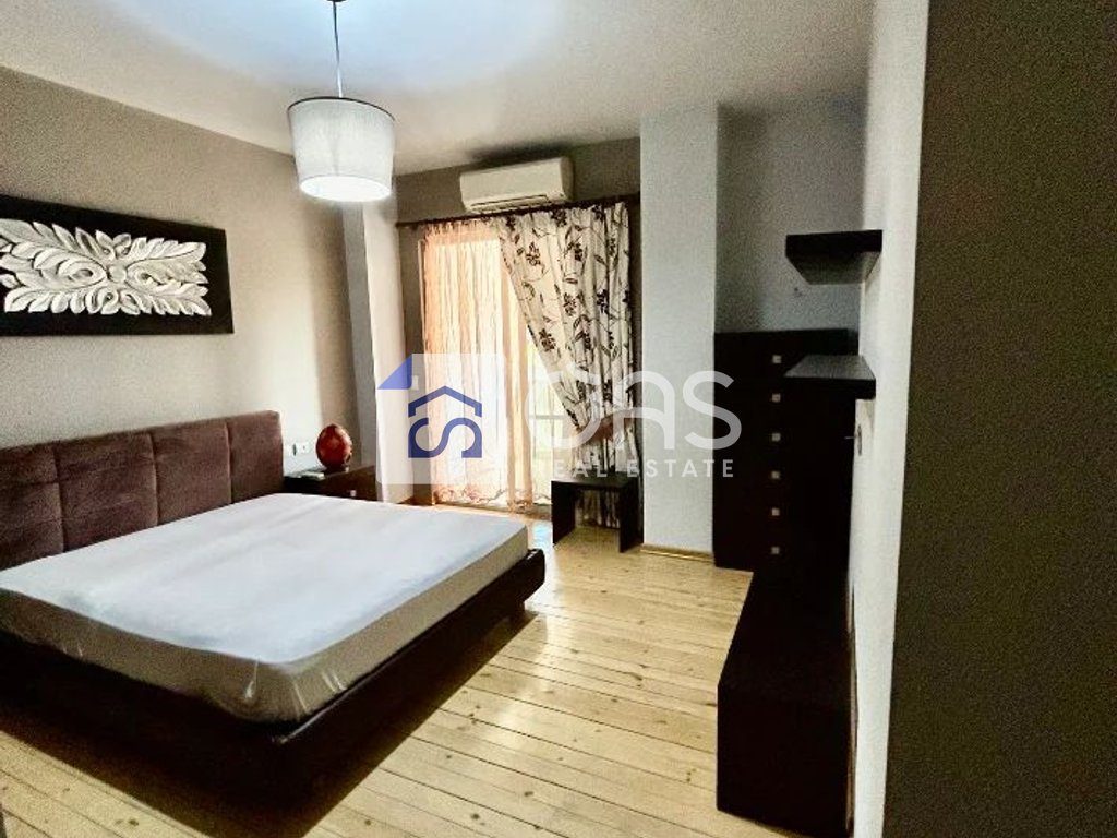 Jepet apartament me qera 1+1 tek Komuna e Parisit