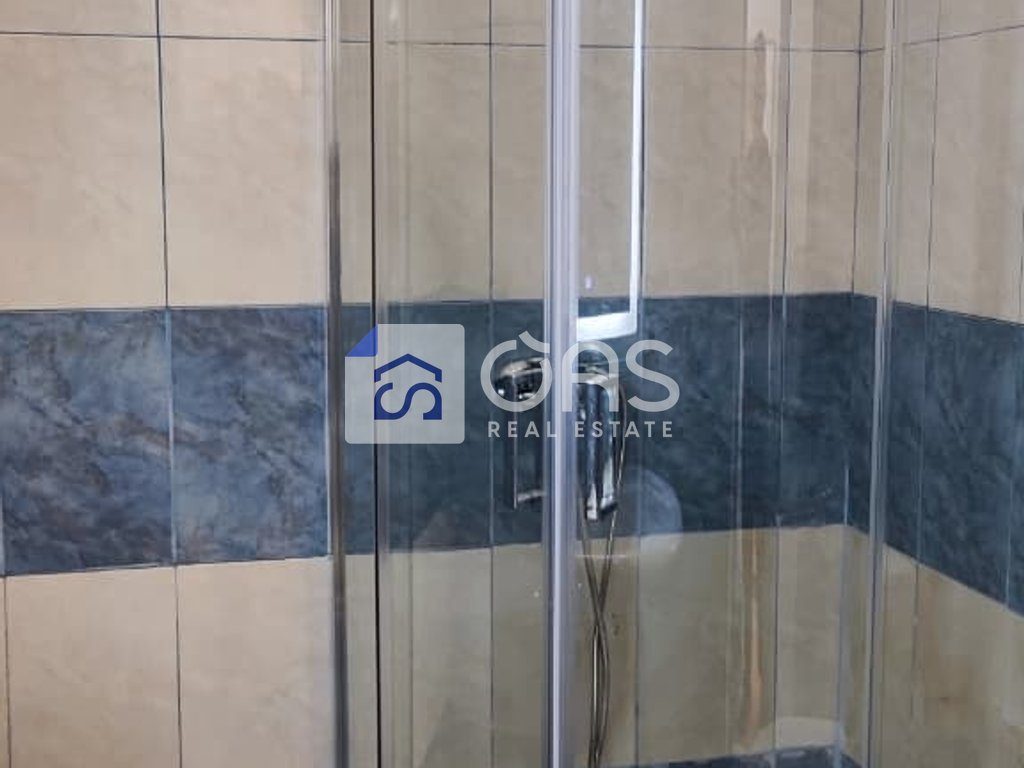 Jepet apartament me qera 1+1 ne Rrugen e Kavajes