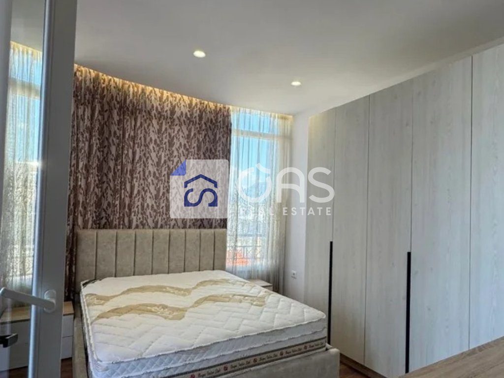 Jepet apartament me qera 1+1 tek Kodra e Diellit