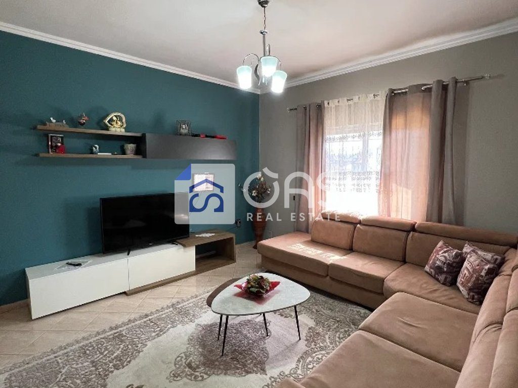 Jepet apartament me qera 2+1 tek Misto Mame