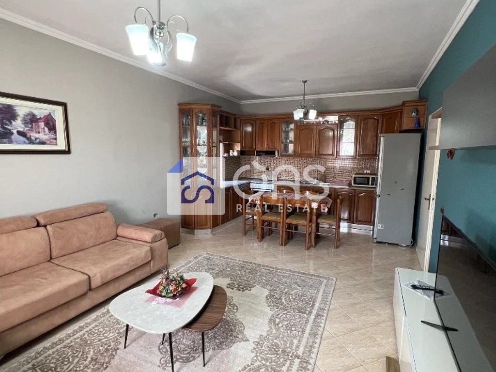 Jepet apartament me qera 2+1 tek Misto Mame