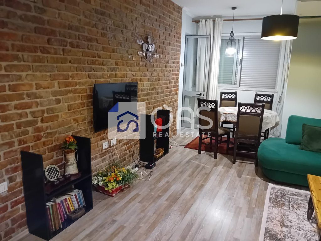 Jepet apartament me qera 1+1 tek Selvia