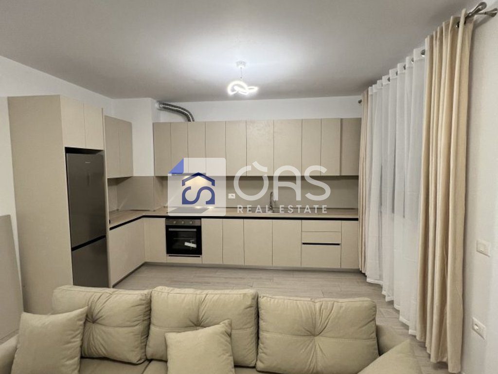 Jepet apartament 2+1+ post parkimi ne Astir "River Residenc"