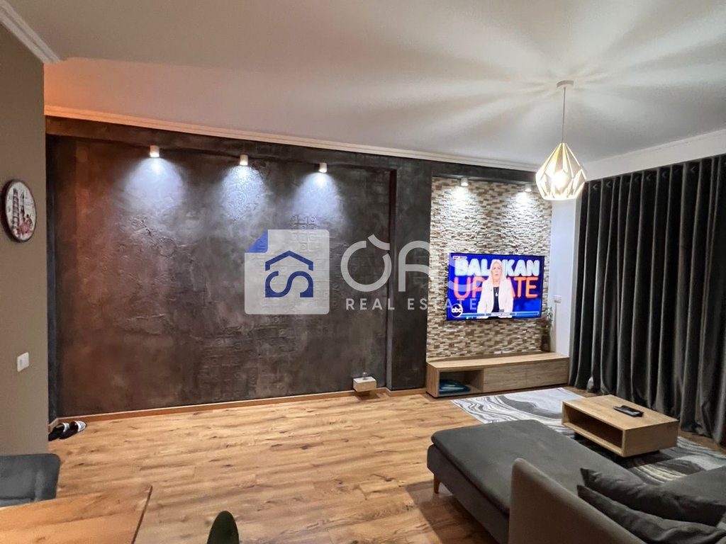 jepet me qera apartament 2+1+2 Kopshti Botanik