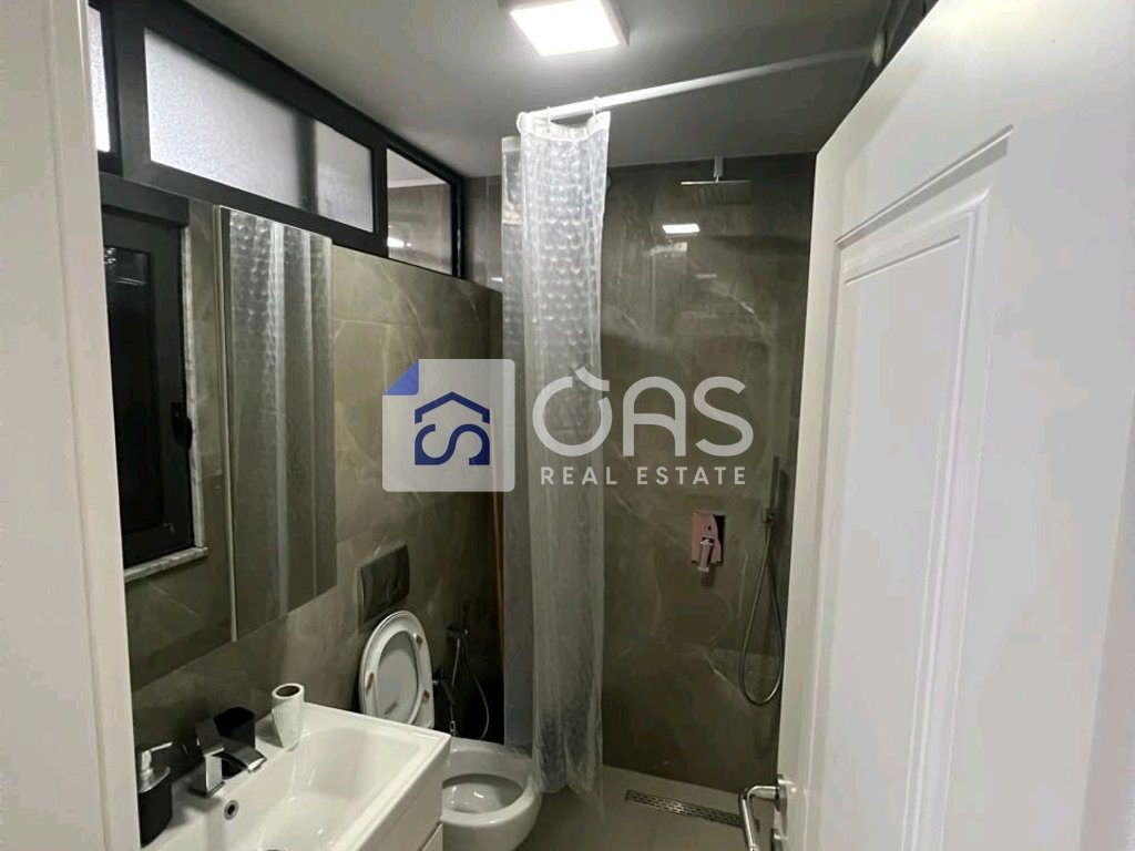 Jepet me qera apartament 2+1 ne Qender
