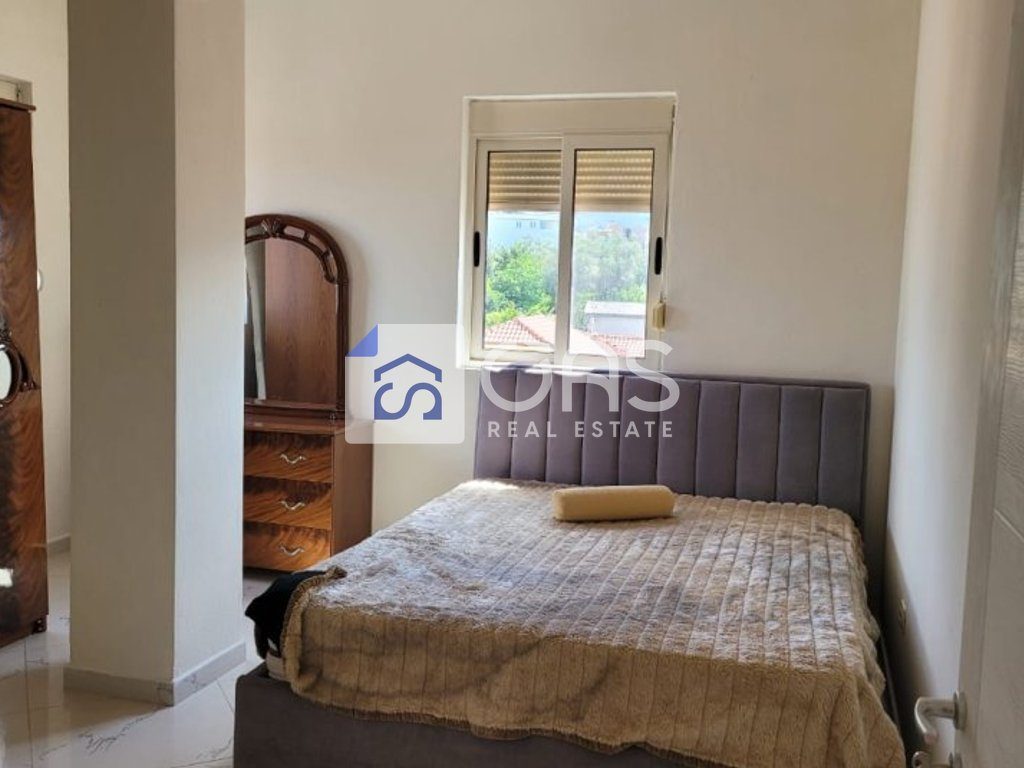 Jepet penthouse me qera 3+1 ne Porcelan