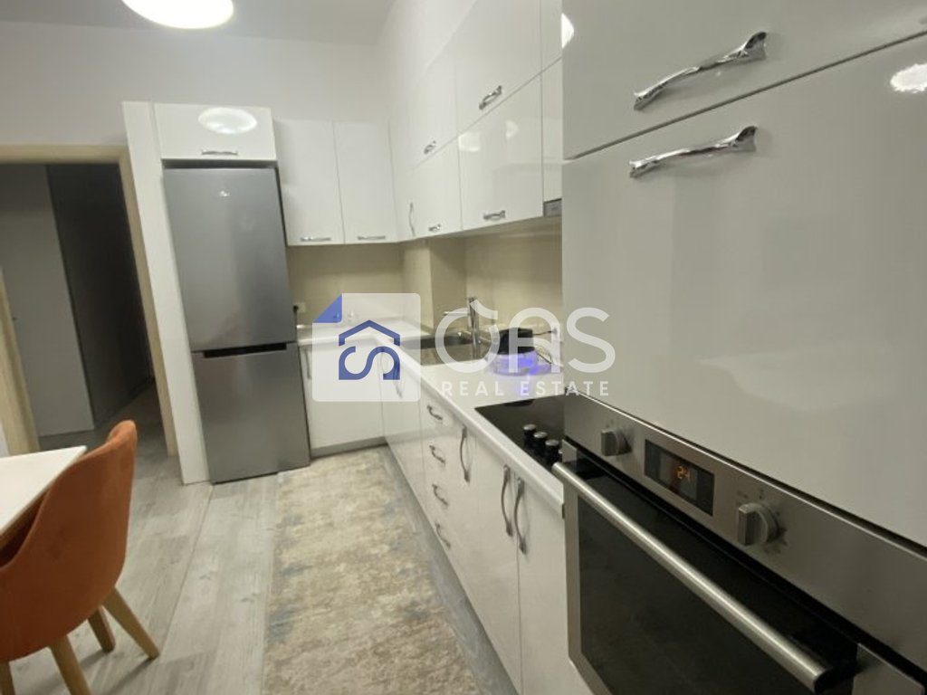 Jepet me qera apartament 2+1 ne Selvia