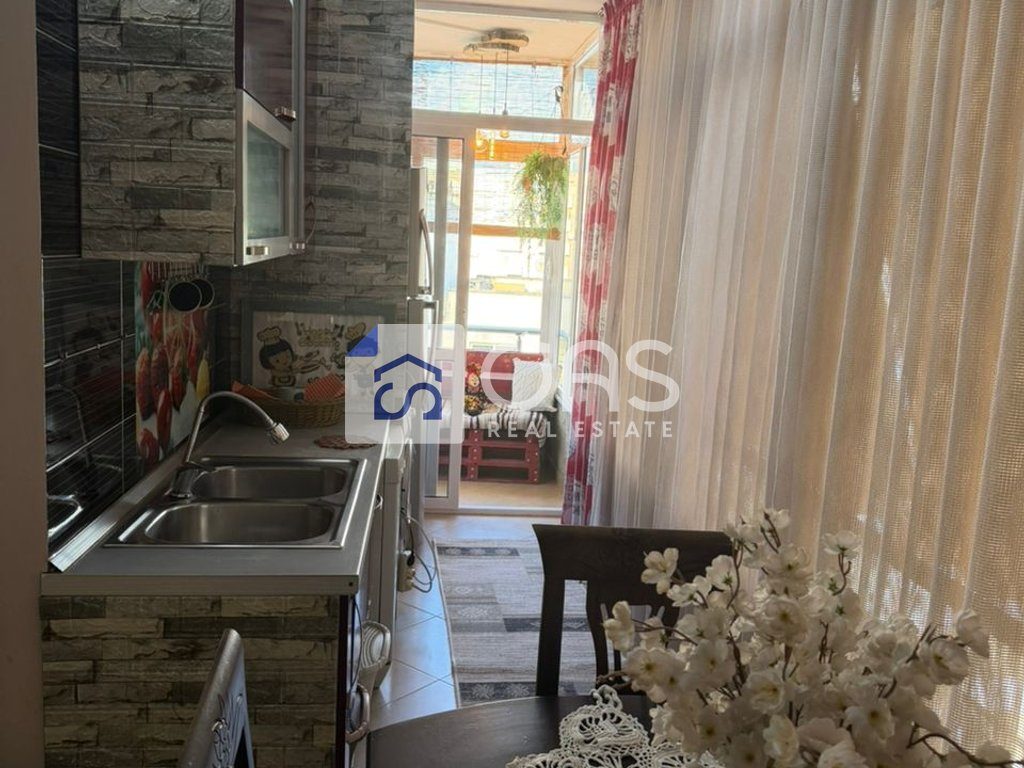 Jepet apartament me qera 2+1+2 ne Astir