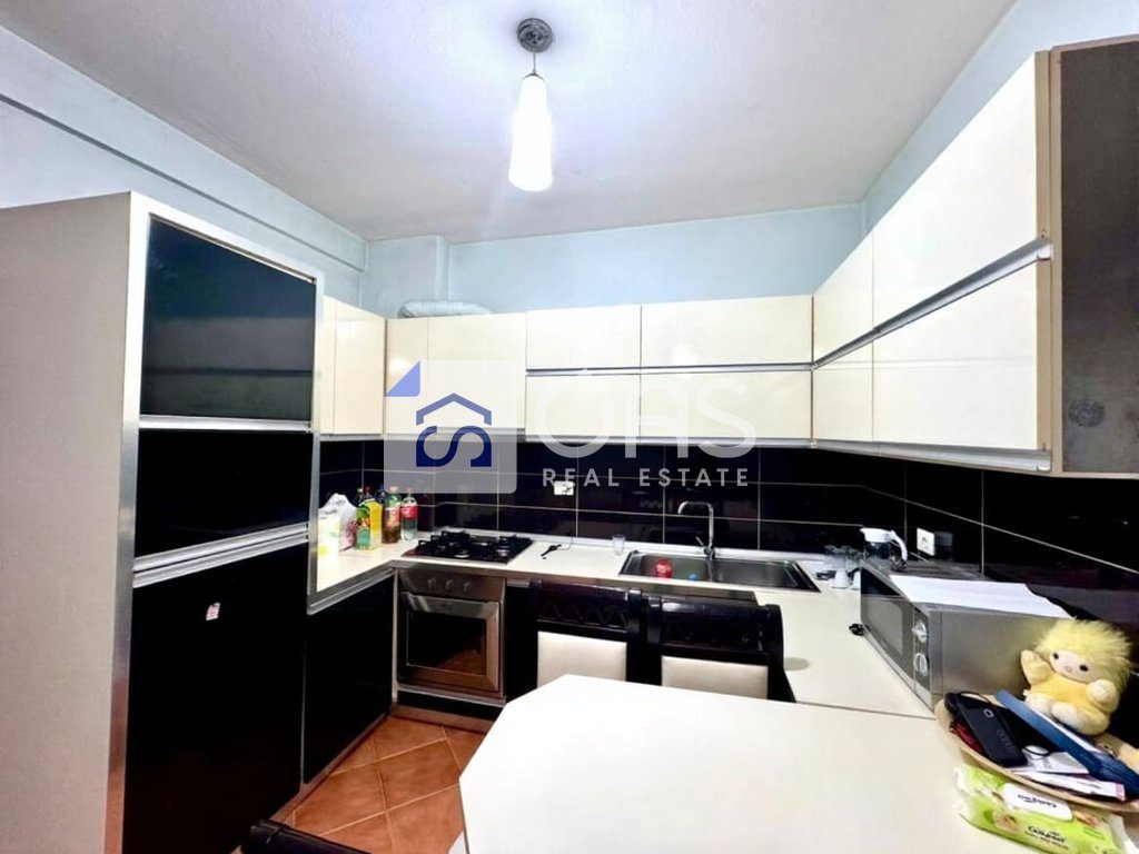 Jepet me qera apartament 2+1 ne Astir
