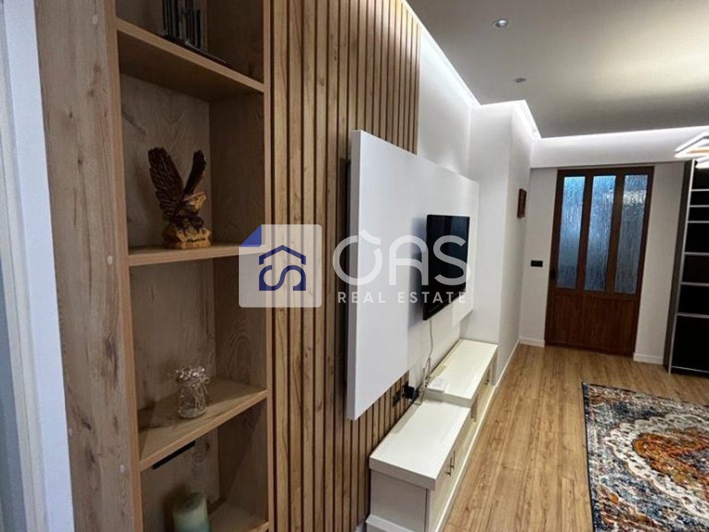 Jepet apartament me qera 2+1+2 ne Myslym Shyr