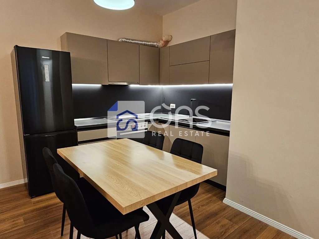 Jepet apartament me qera 2+1+2 ne 5 Maji