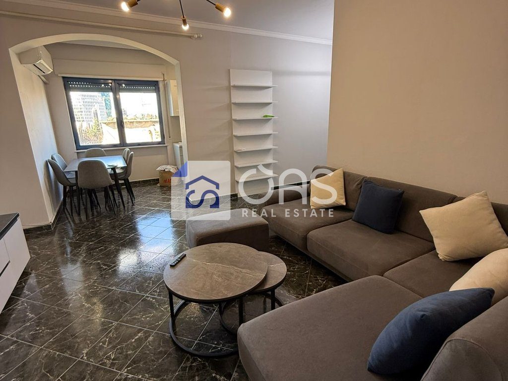 Jepet apartament me qera 2+1+2 tek Rruga e Elbasanit