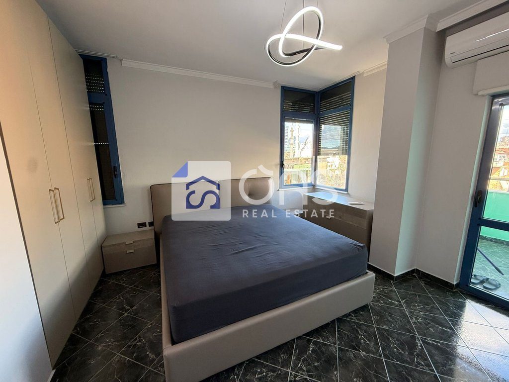 Jepet apartament me qera 2+1+2 tek Rruga e Elbasanit