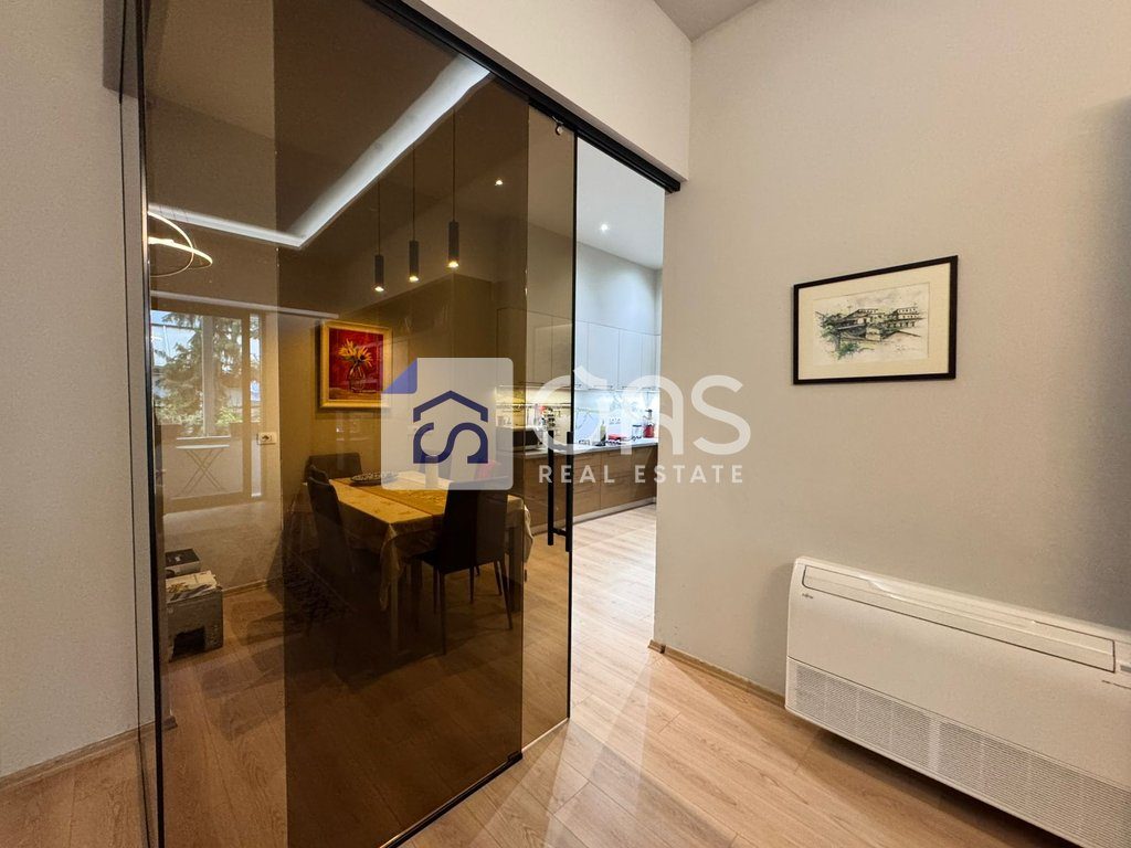 Shitet apartament 3+1+2+2 Garazhde Tek Liqeni i Thate