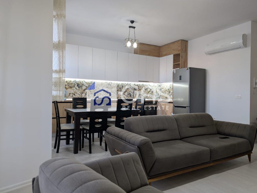 Jepet me qera apartament 2+1+post parkimi ne Astir River Residenc