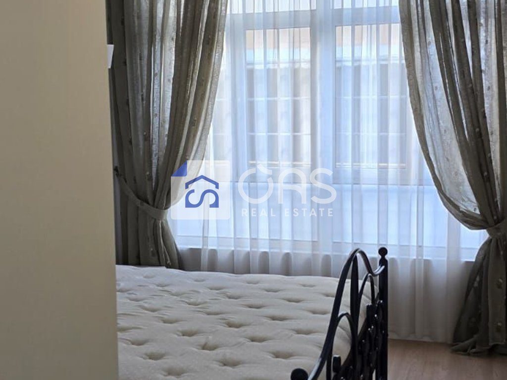 Jepet apartament me qera 3+1+2+2 post parkimi te Kodra e Diellit