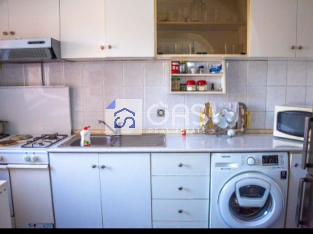 Jepet apartament me qera 2+1 ne  Pazari i Ri