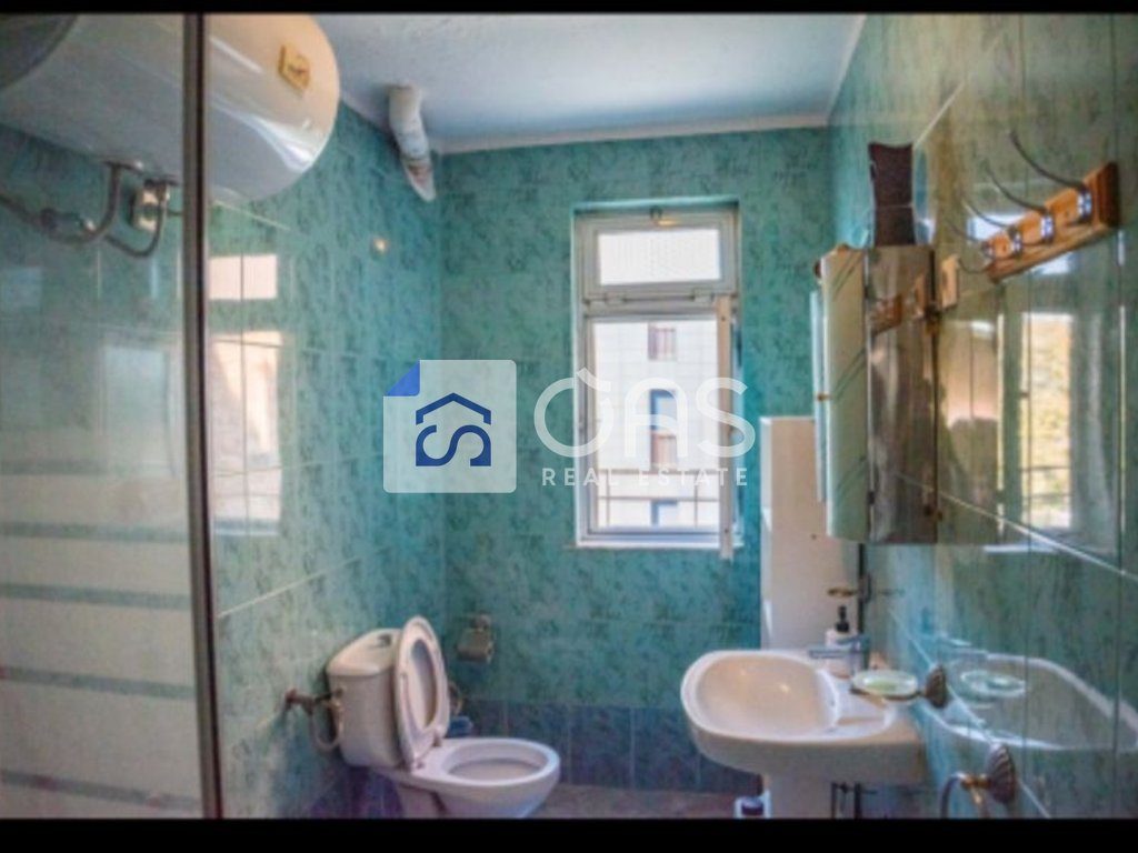 Jepet apartament me qera 2+1 ne  Pazari i Ri