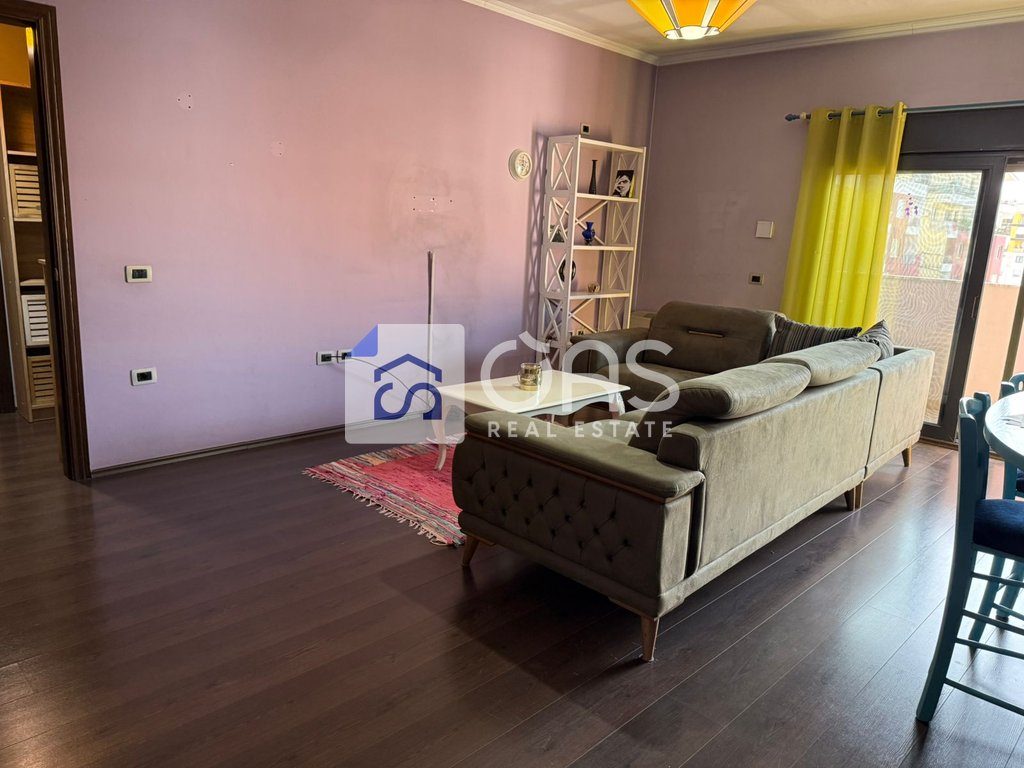 Shitet apartament 2+1 ne Yzberisht