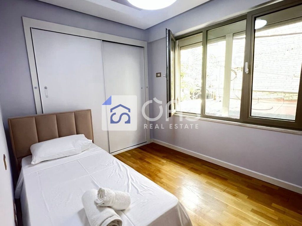 Jepet apartament me qera 2+1 ne Qender