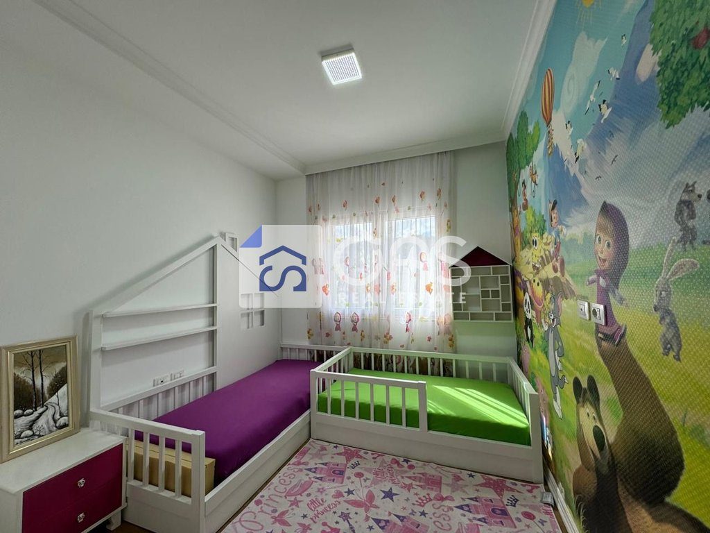 jepet apartament me qera 2+1+2+2 poste parkimi tek Liqeni i Thate