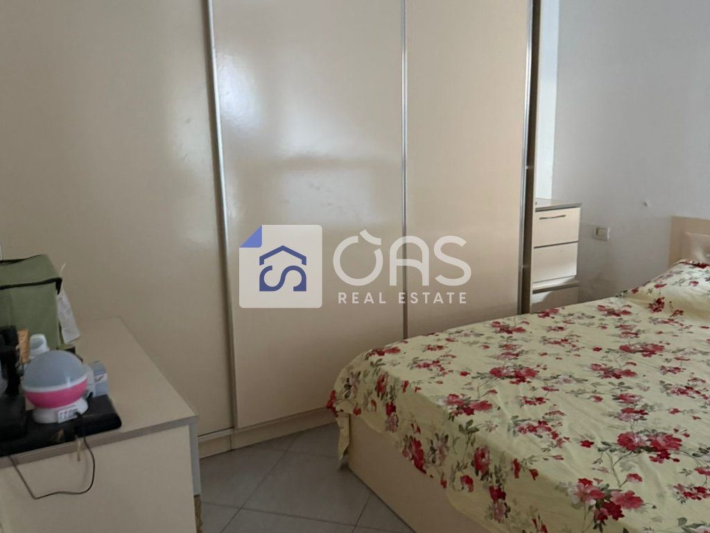 Shitet apartament 2+1 ne Astir