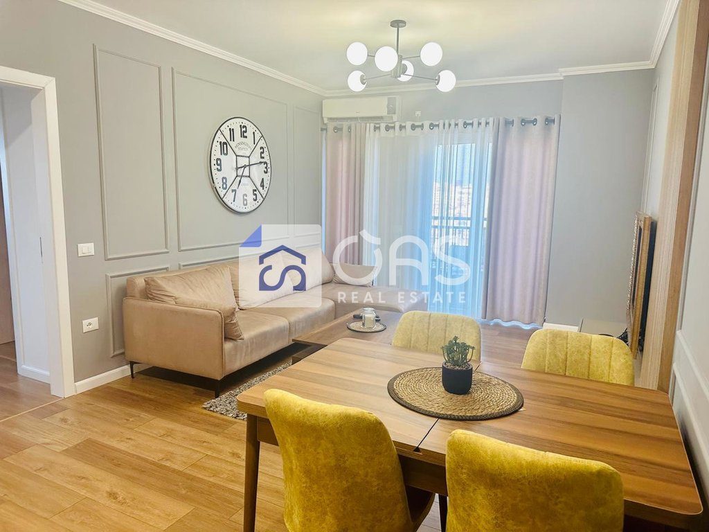 Jepet apartament me qera 2+1  ne Astir Vila L