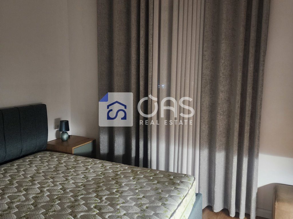 Jepet apartament me qera 2+1  ne Astir Vila L