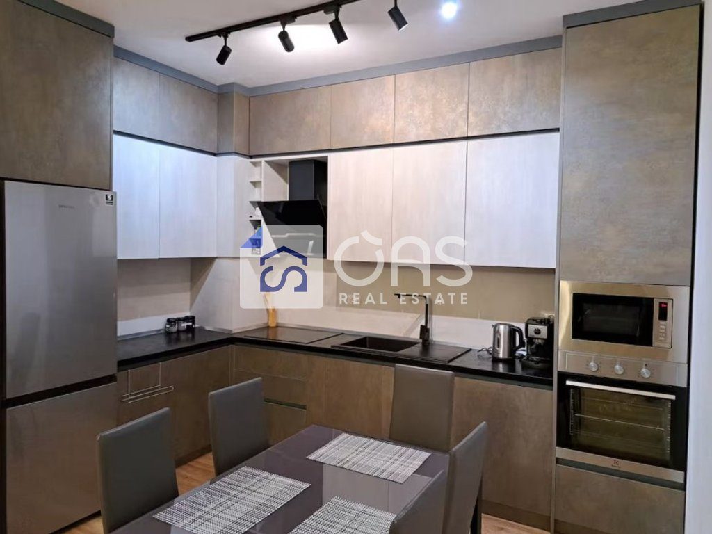 Jepet apartament me qera 2+1+2 tek Pazari i ri