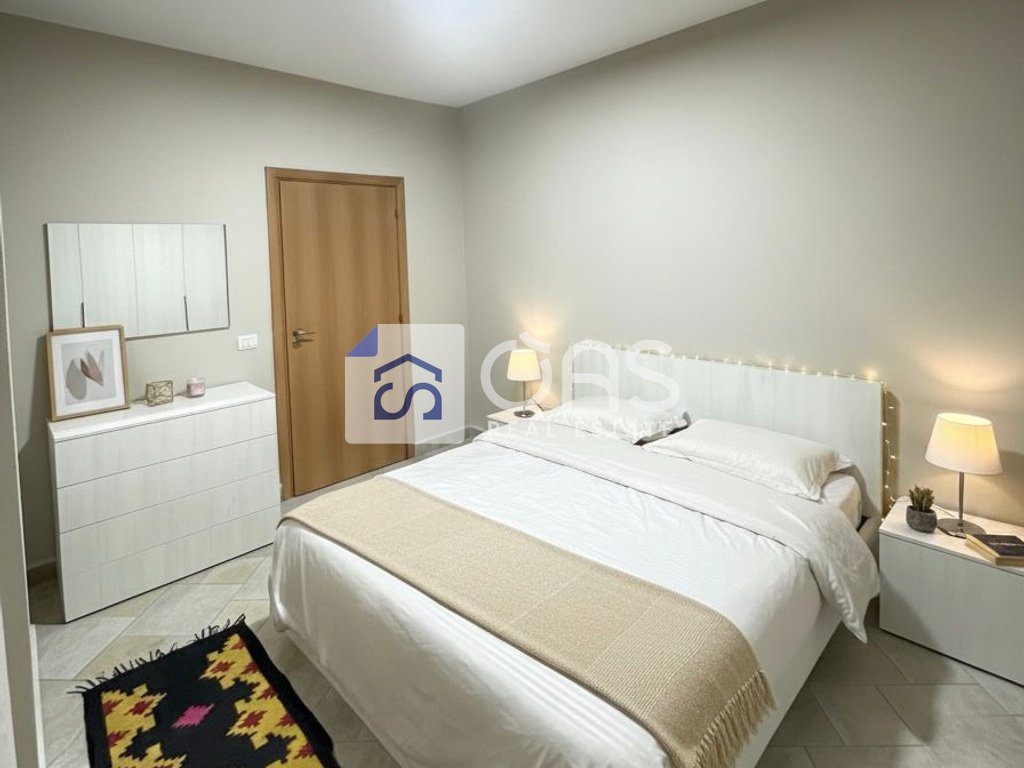 Jepet me qera apartament 1+1 ne Qender