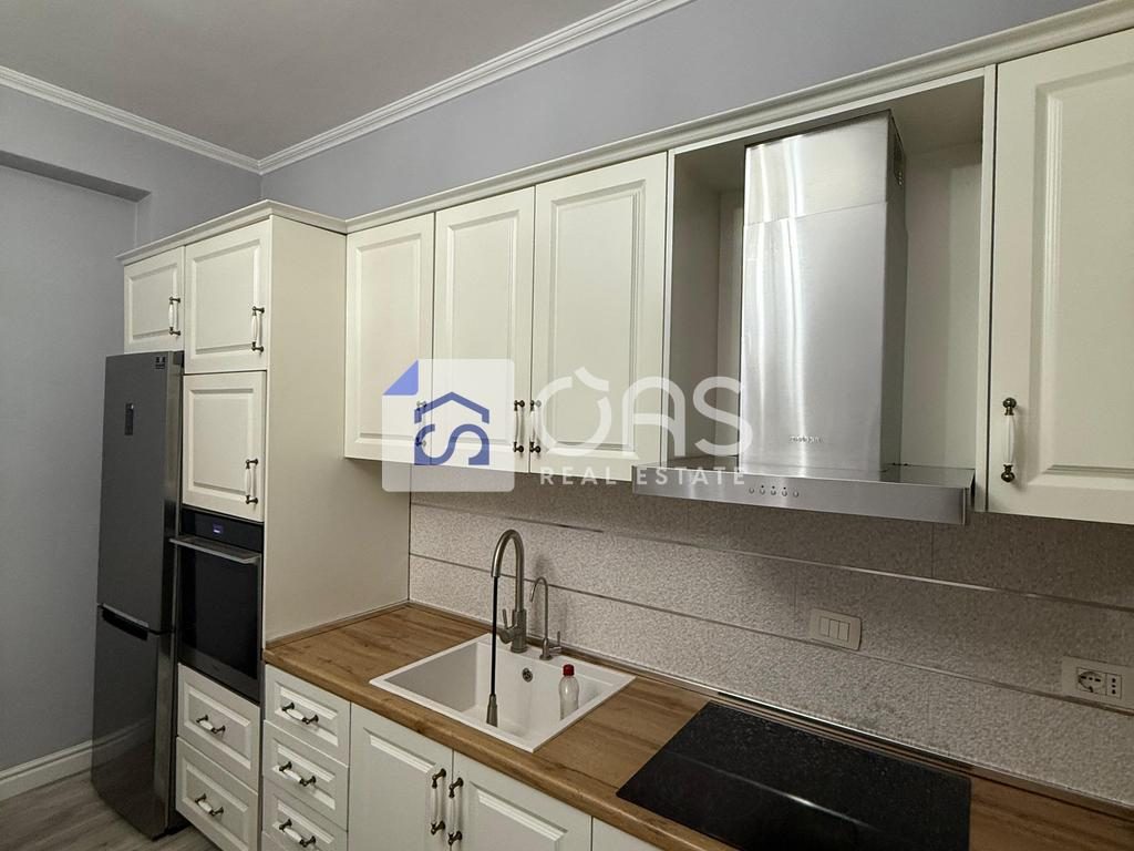 Shitet apartament 1+1 perball  Kompleksit te Delijorgjit