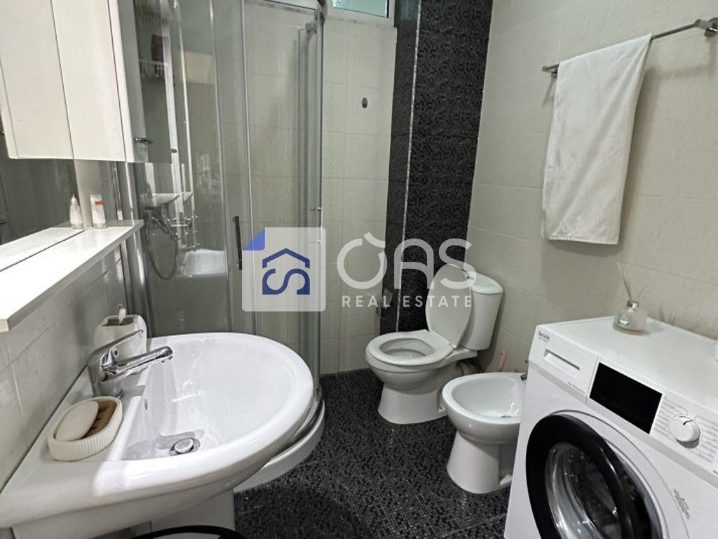 Jepet apartament me qera 2+1+2 tek Liqeni i Thate