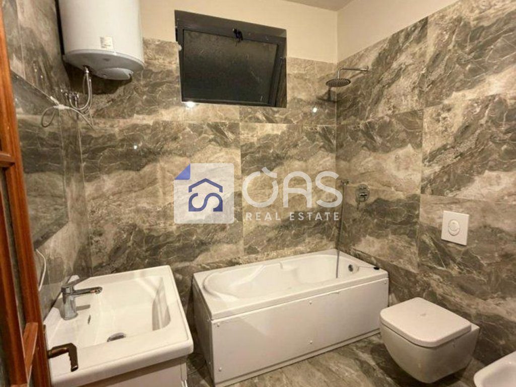Jepet apartament me qera 2+1 tek Myslym Shyri