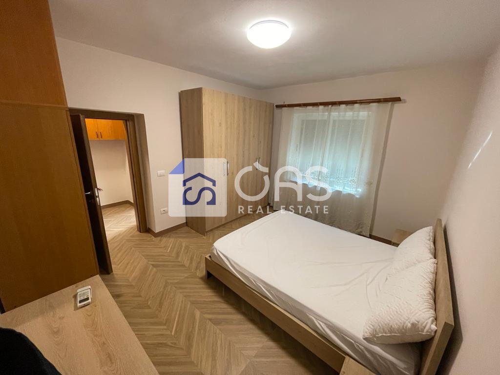 Jepet apartament me qera 3+1 ne 21sh " Mozaiku i Tiranes"