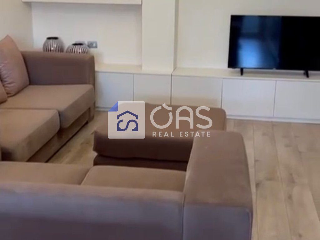 Jepet apartament me qera 2+1 tek shallvaret