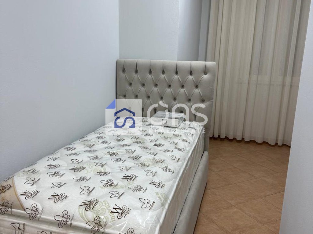 Jepet apartament me qera 2+1 tek Rruga e Kavajes