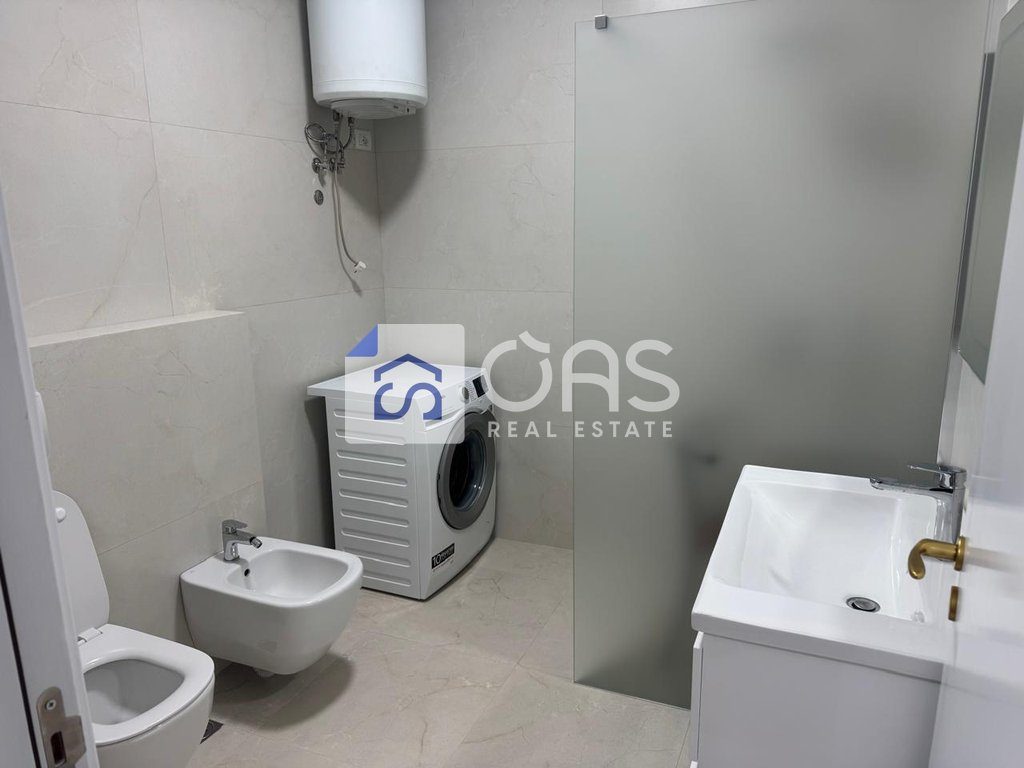 Jepet apartament me qera 2+1 tek Rruga e Kavajes
