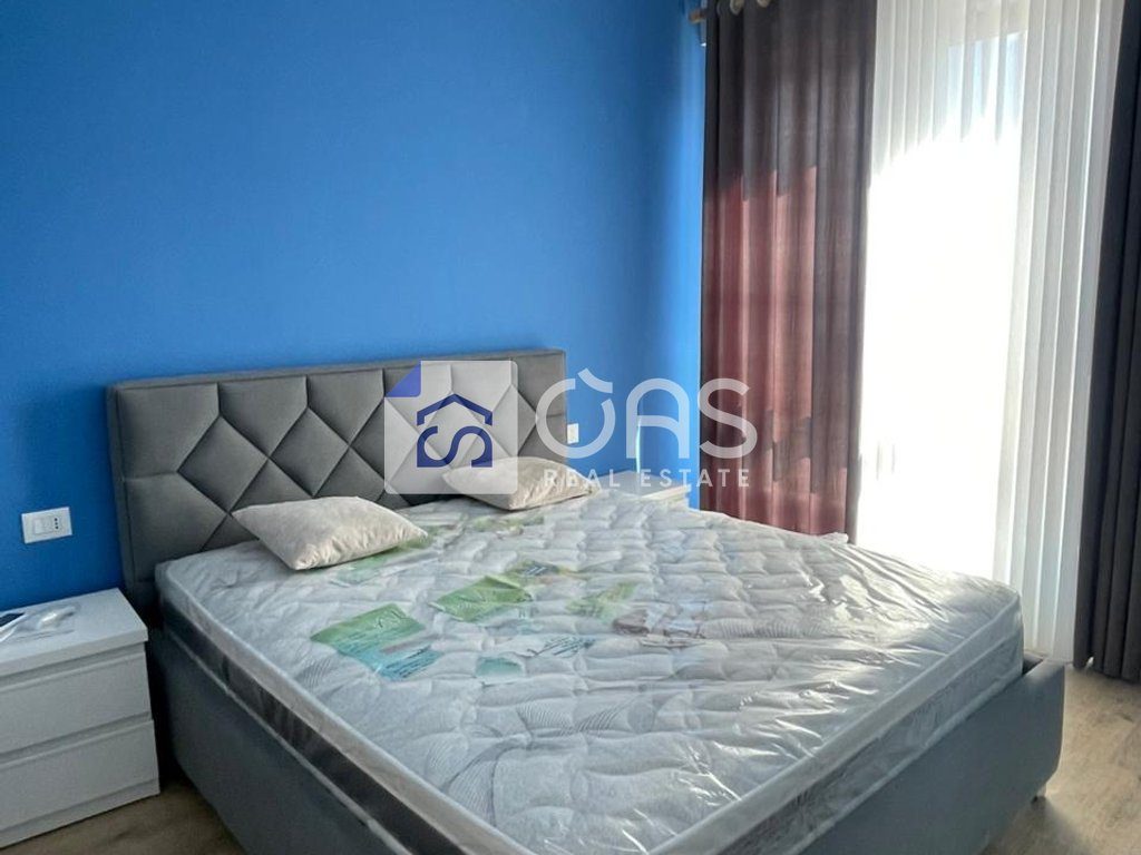 Jepet apartament me qera 2+1 tek Myslym Shyri