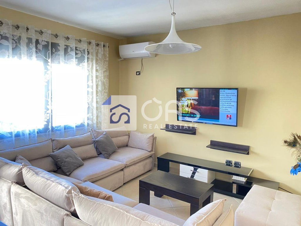 Jepet apartament 2+1+2+ post parkimi  me qera tek Pazari i Ri