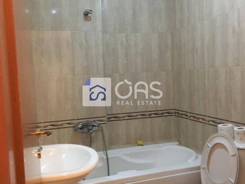 Jepet apartament 2+1+2+ post parkimi  me qera tek Pazari i Ri