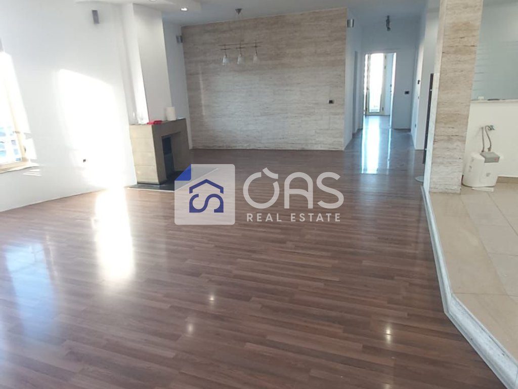 Shitet apartament 2+1+2 tek Liqeni Artificial