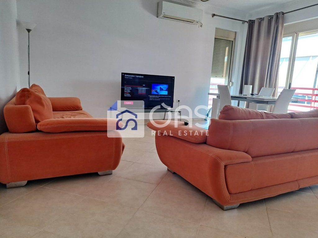 Shitet apartament 2+1 tek Liqeni i Tiranes ' Ruga Petri"