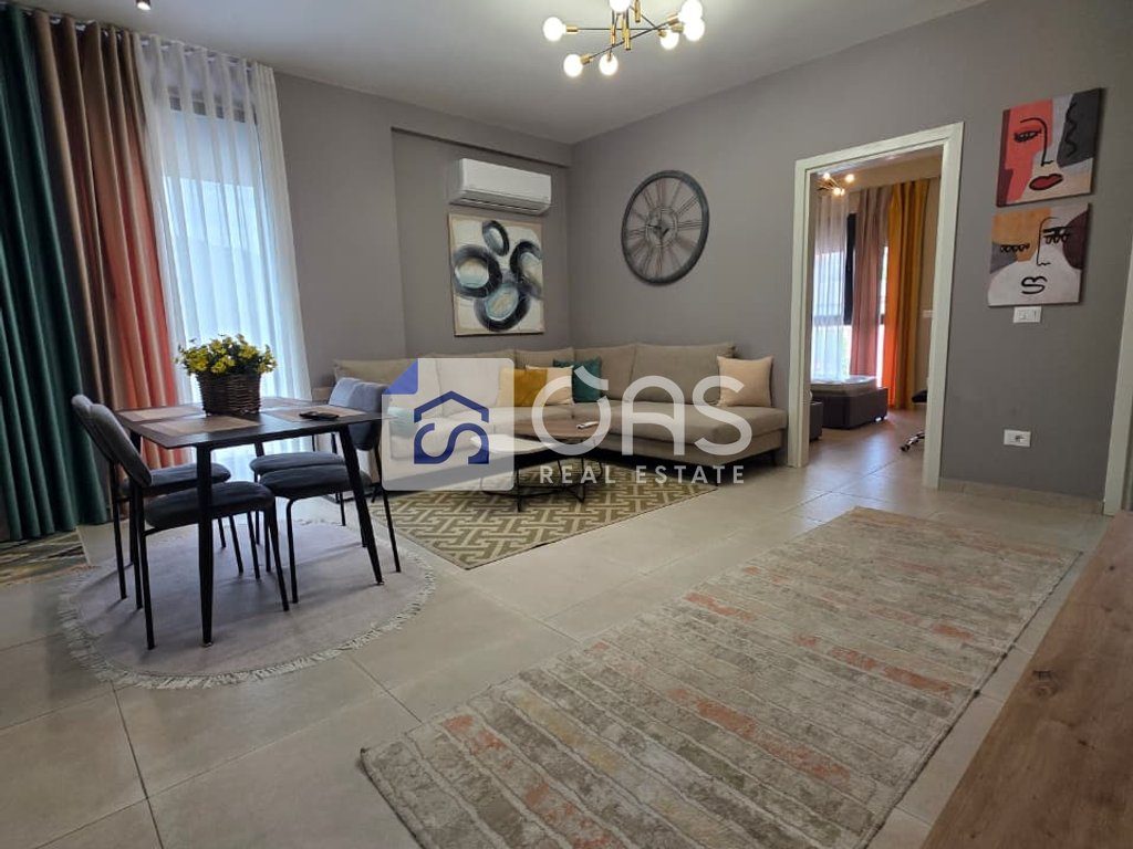 Jepet apartament me qera 2+1+2 tek Kopshti Botanik